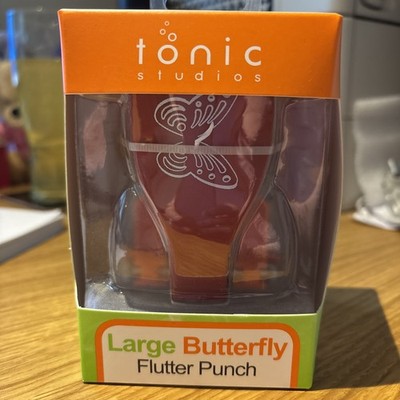 TONIC STUDIOS BELIEBTE GROSSE SCHMETTERLING FLATTERSTANZE BRANDNEU NIE BENUTZT 