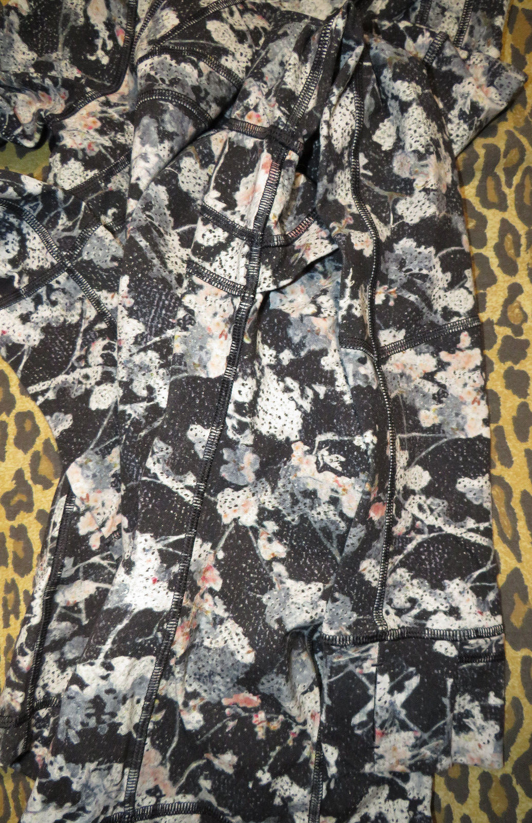 Lululemon 6 Define Jacket Spring Bloom Black Gray… - image 9