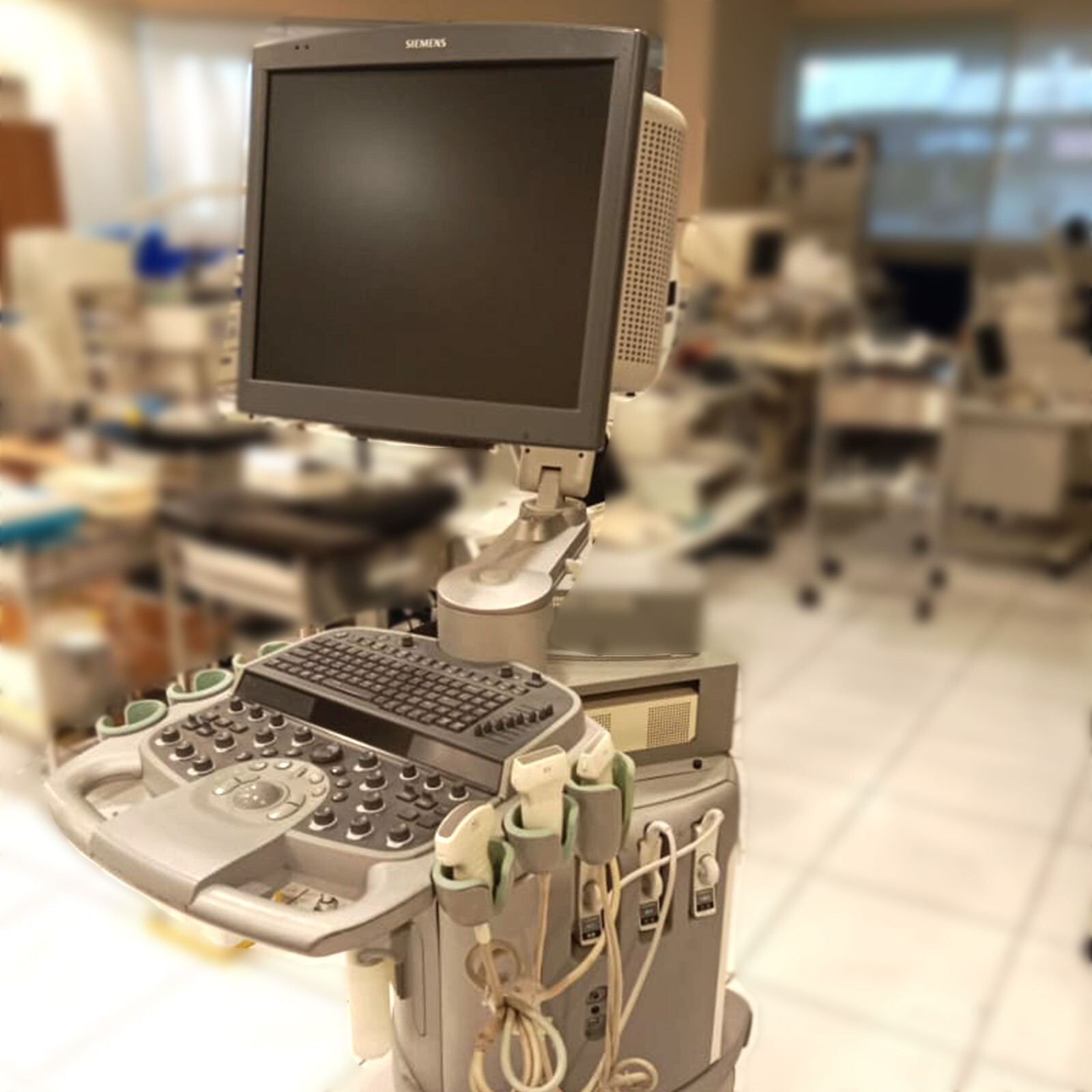 Ultrasound Machine ( Siemens Acuson s2000)