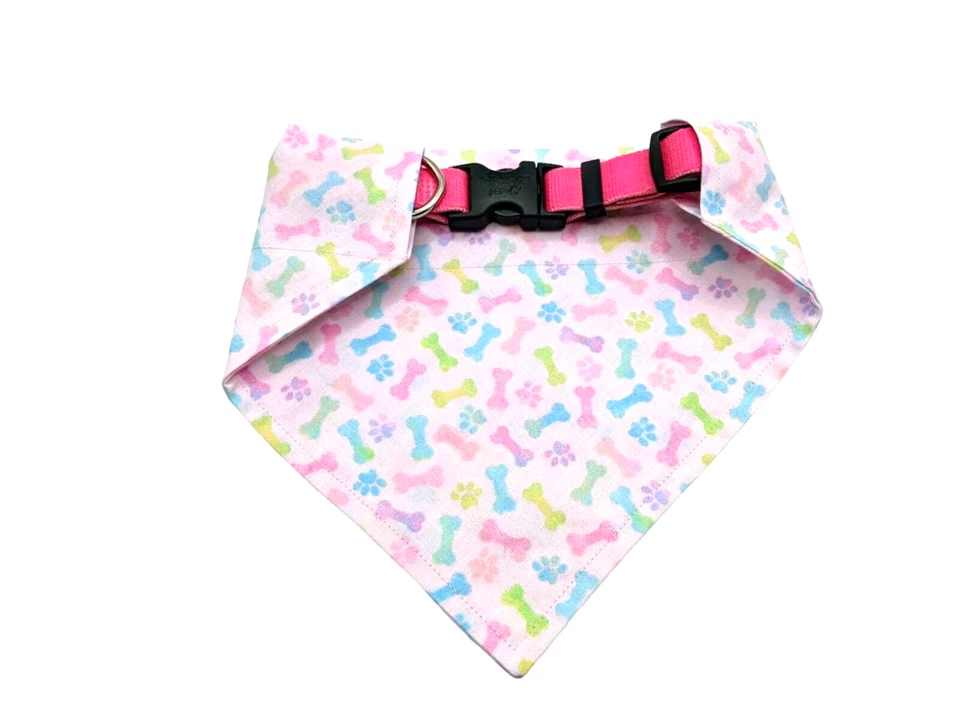 Pañuelo rosa para perro SOBRE EL CUELLO deslizable en bufanda estampado de patas huesos verano primavera Foto 2 de 3