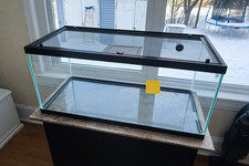 USED LIKE NEW reptile enclosure 40 gallon
