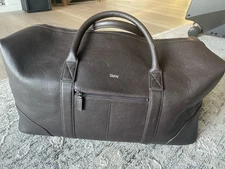 Excellent Mark and Graham Pebbled Leather Overnighter Travel Bag Chocolate MONO