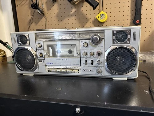 Vintage Sanyo Boombox M-7900K Cassette Player As is