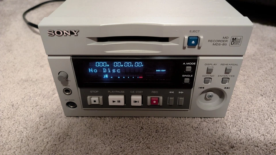 Mini gravador player de disco Sony MD RECORDER MDS-B5 - Imagem 2 de 4