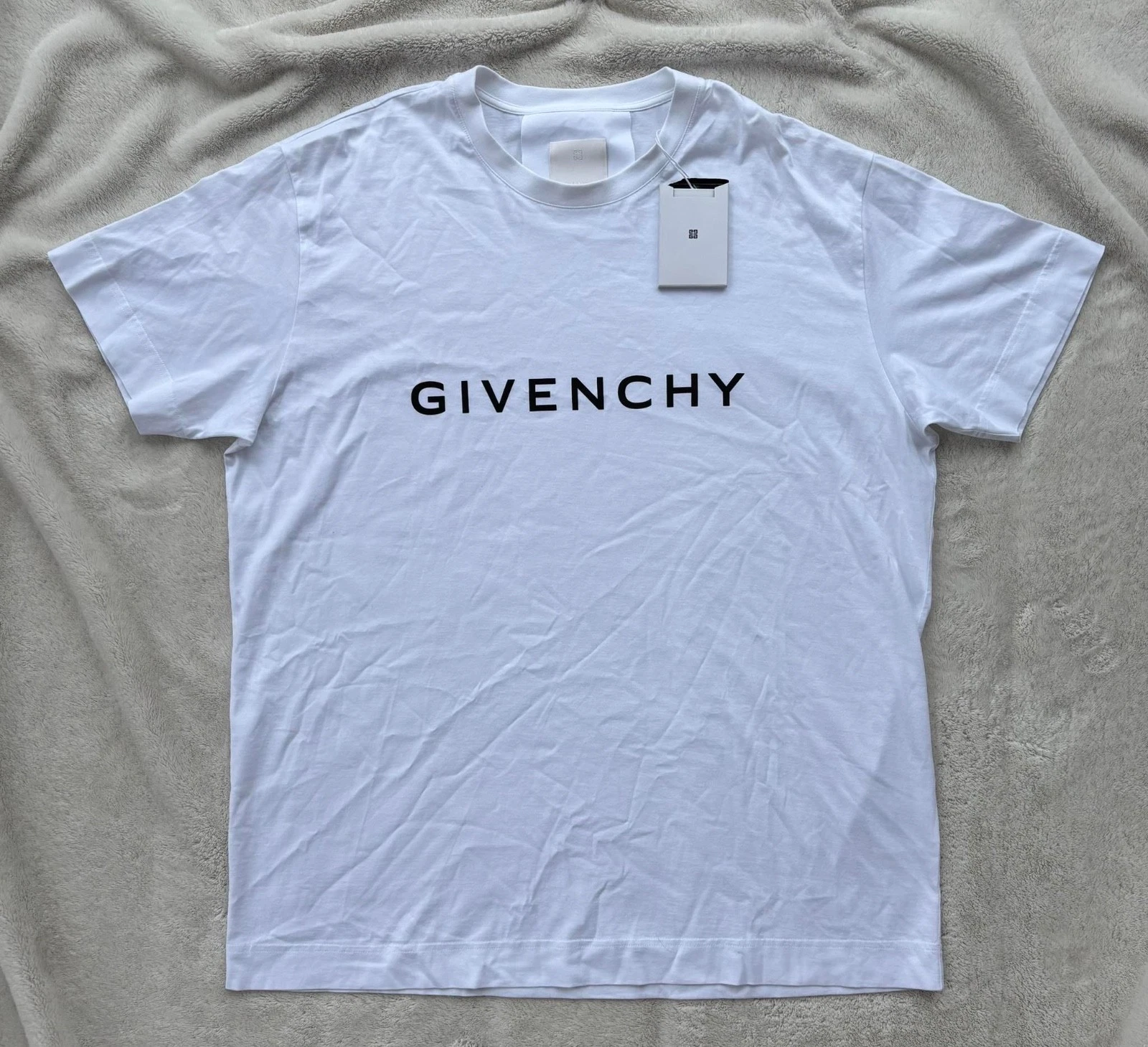 Givenchy — Givenchy White & Black Classic Logo Tee - XL - MSRP: $600 - Authentic - New