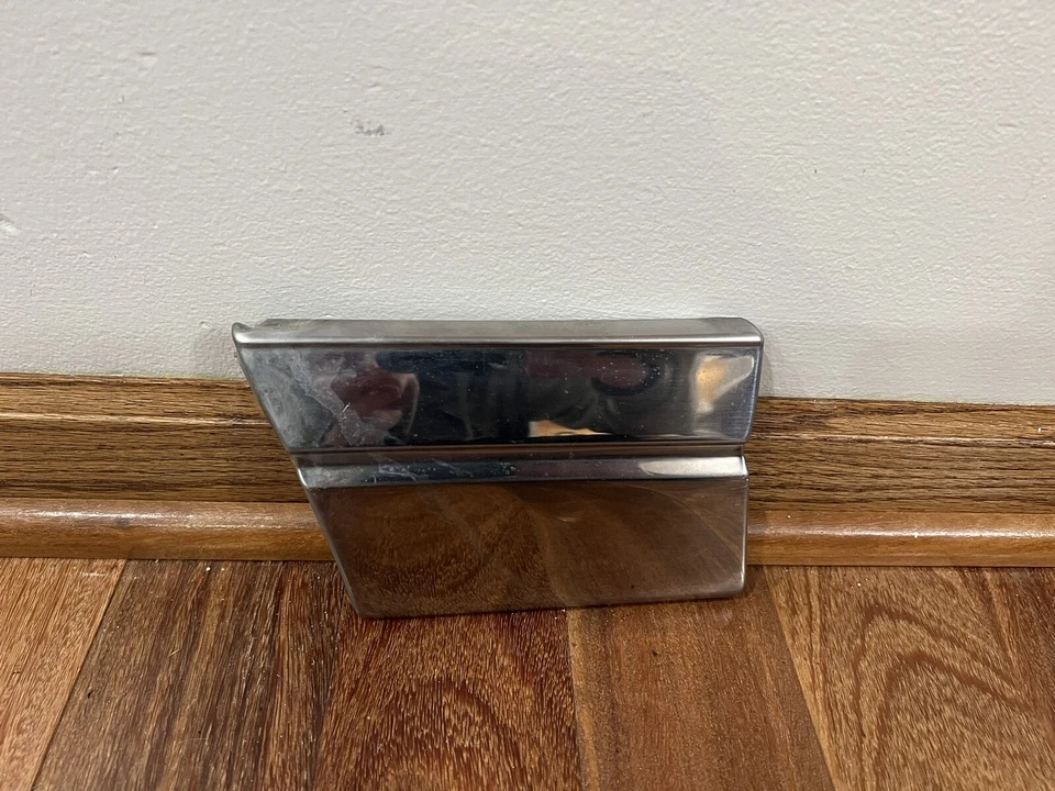 Левый молдинг переднего крыла водителя для седана Buick Roadmaster 91 1992 93 94 95 96 - Изображение 4 из 4