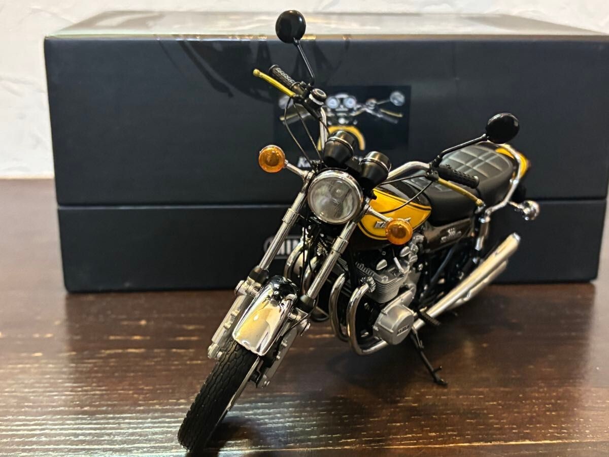 Kawasaki Z1 900 Minichamps 1/12 Scale Z1 900 Candy Green