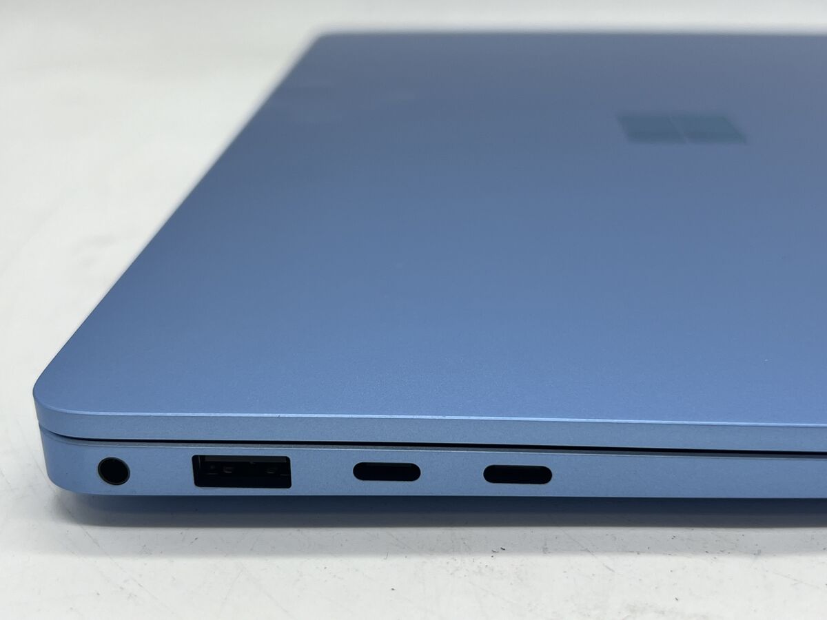 Microsoft Surface Laptop 2036 13.3 Microsoft Surface Laptop 2036 13.3