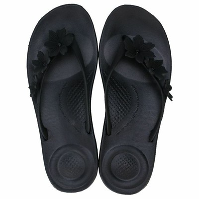 Women's Fit Flop iQushion Flower Toe Thong Flip Flops in Black | eBay