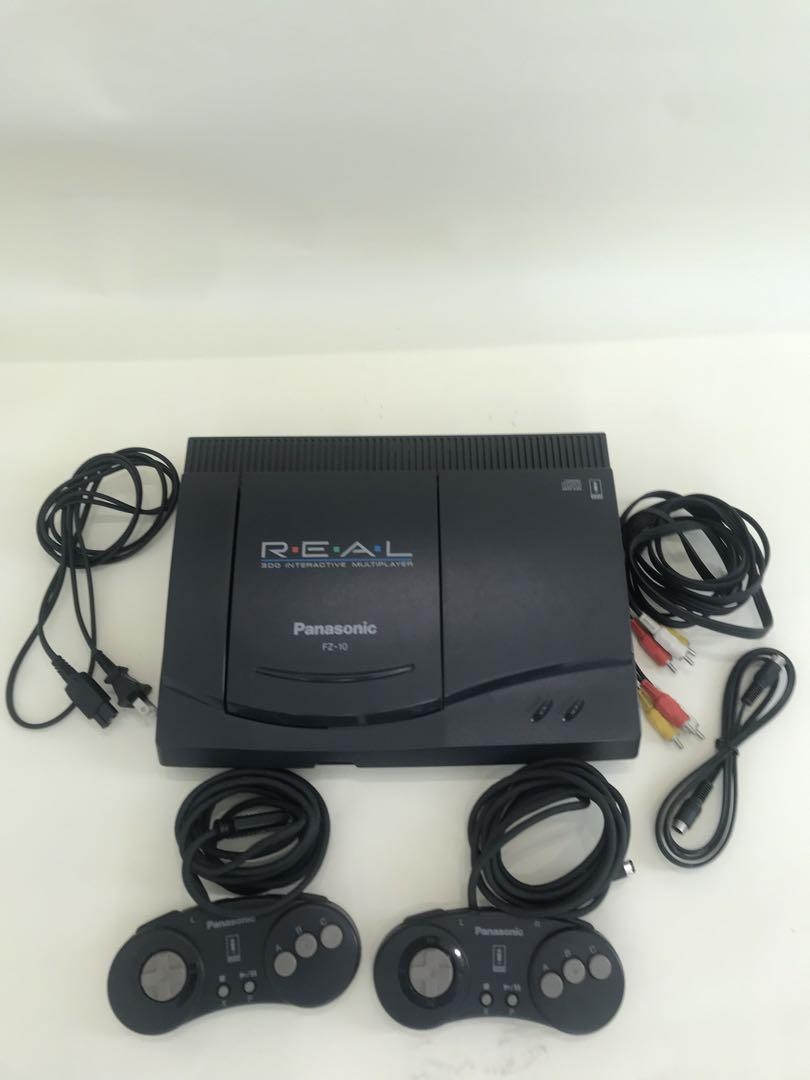 その他 Panasonic 3DO REAL Panasonic REAL 3DO Console with Cables and 6 Game Software Lot
