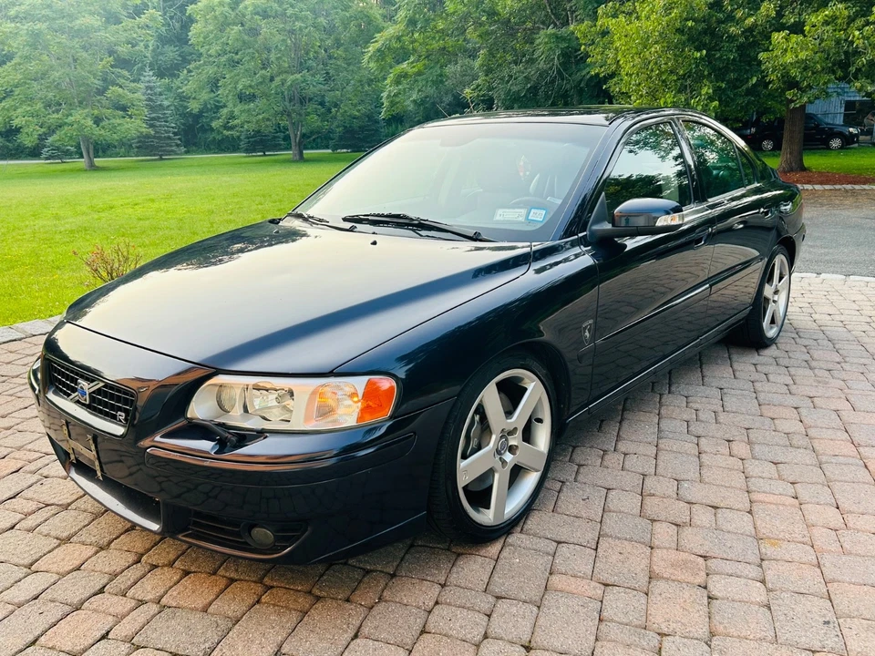 Volvo S60R 2007 tipo R coche raro manual 6 velocidades nórdico azul int. Sin precio base Foto 2 de 4