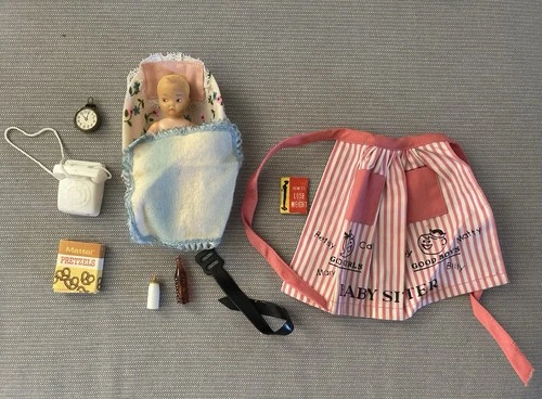 BARBIE BABY-SITS 1963 Vintage #953 Not  complete w/ baby & accessories