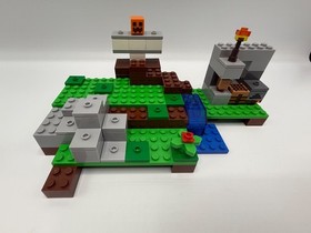 LEGO MINECRAFT -21119 The Dungeon -853610 Pack -21123 Iron Golem - 100% Complete