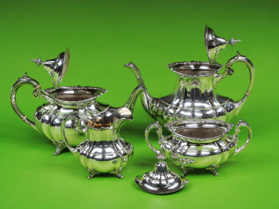 Juego de té Hampton Court de Reed & Barton esterlina de 4 piezas con bandeja S,P. 2344,3 gr Foto 3 de 4