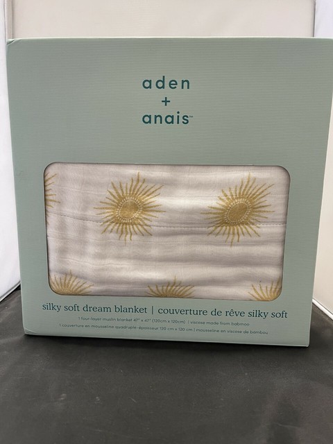 aden anais golden sun