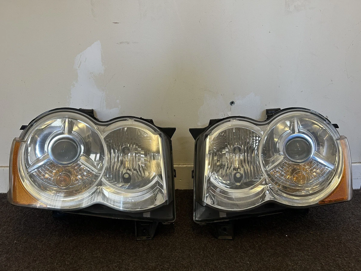 JEEP GRAND CHEROKEE XENON Headlights *COMPLETE* 2008 - 2011 