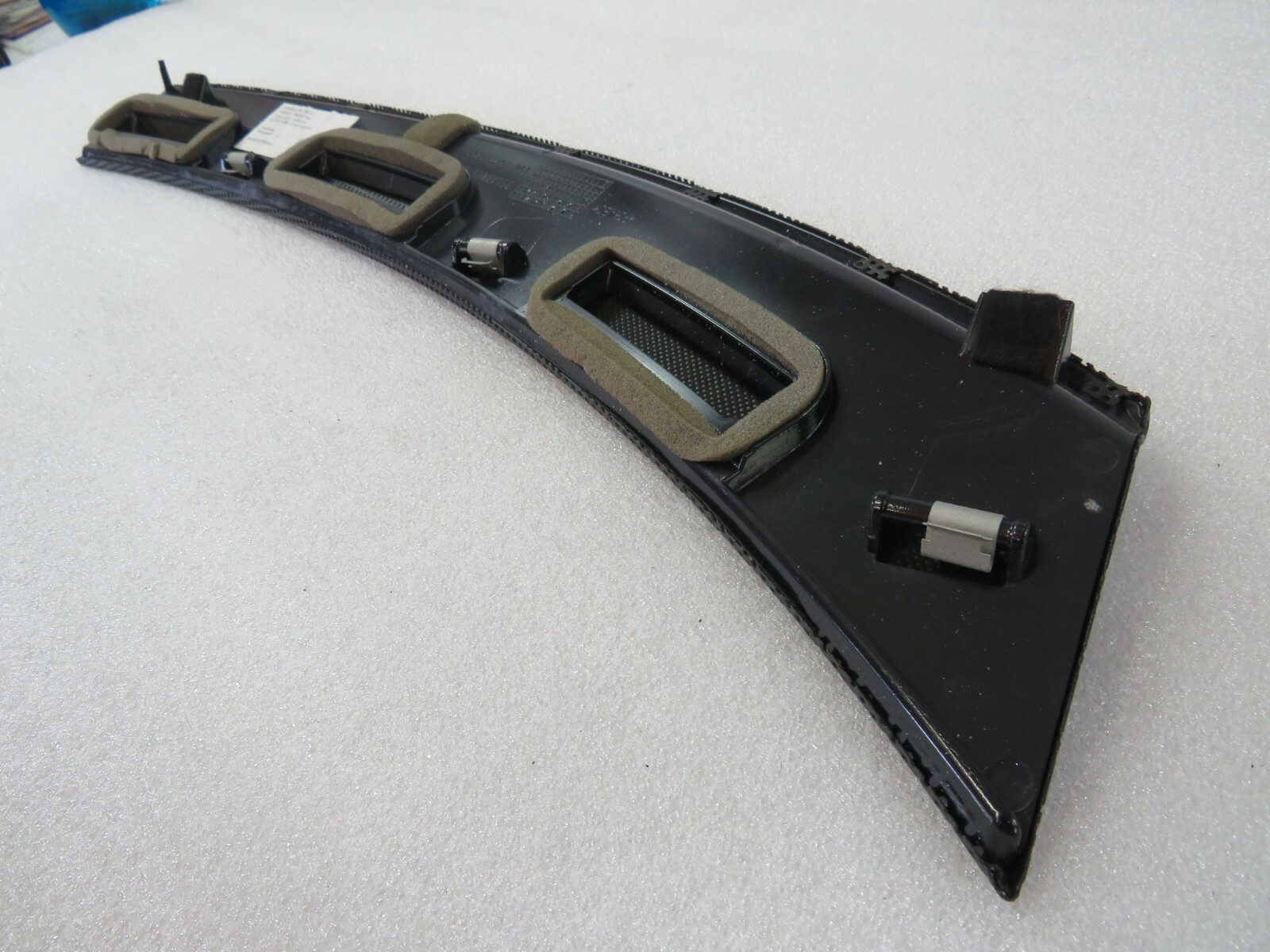 Ferrari California, LH, Left, Upper Dash Grille, P/N 80518400