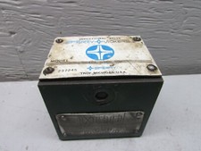 Vickers DG4S4-016C-50 Directional Valve - No Coils