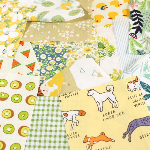 100 Yellow Floral Charm Squares Print Quilting Fabric Remnants Sewing Craft diy - Picture 4 of 9