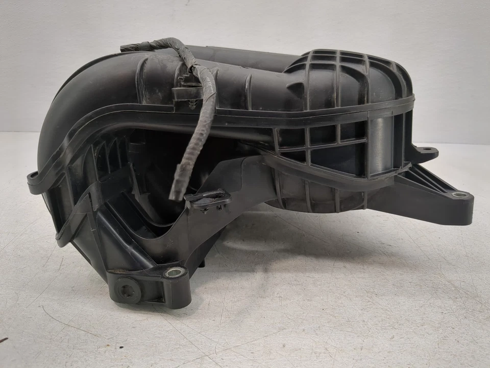 Воздухозаборный коллектор 2014-2021 Ford Transit Connect KQXE0 - Изображение 4 из 4