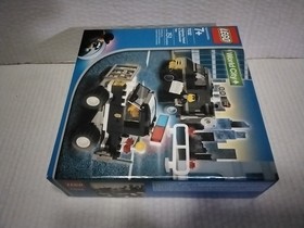 LEGO 7032 World City Police and Rescue Police 4WD and Undercover Van - Factory s