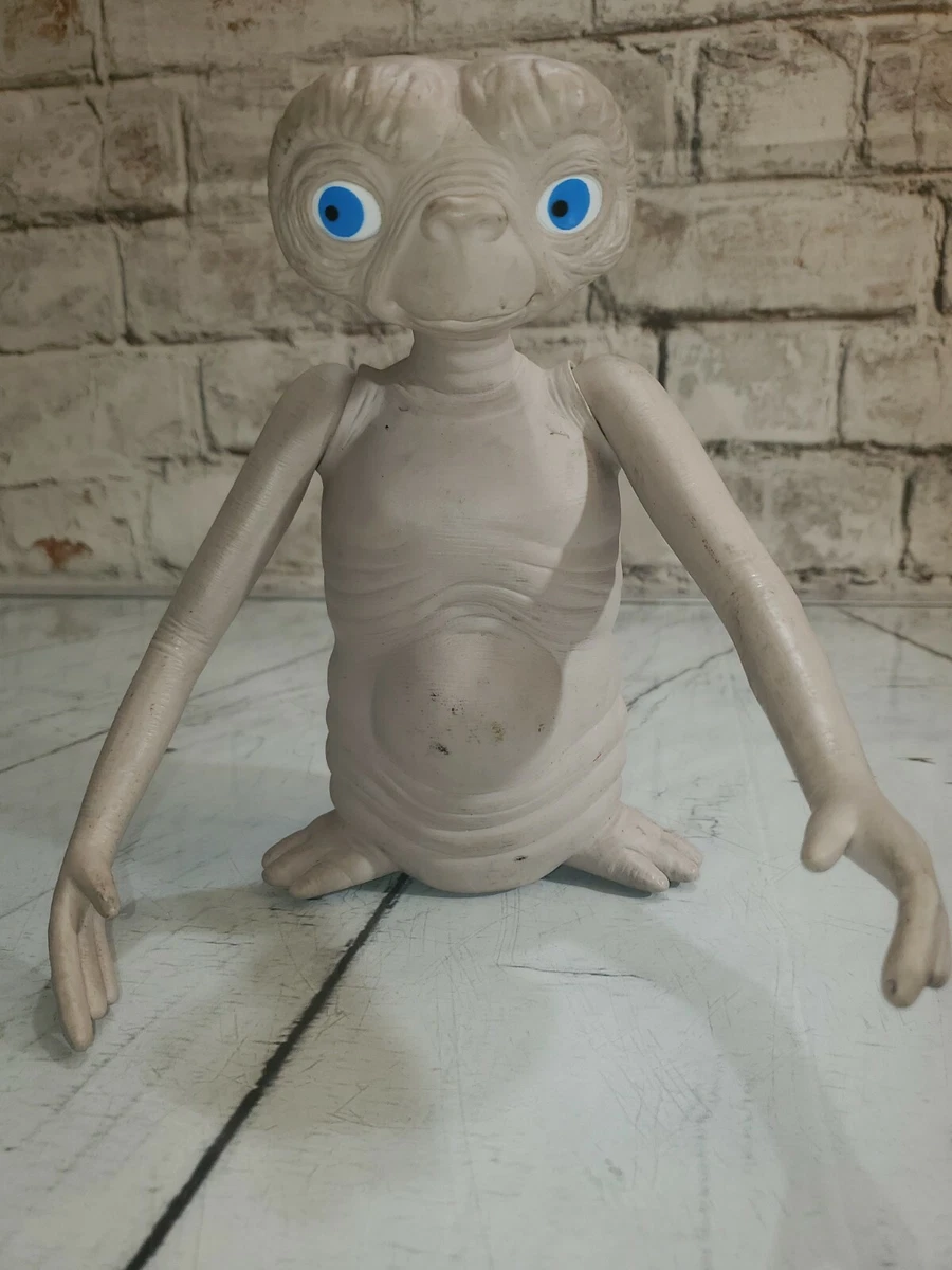 TV Character/Cartoon E.T. the Extra-Terrestrial Plastic Action