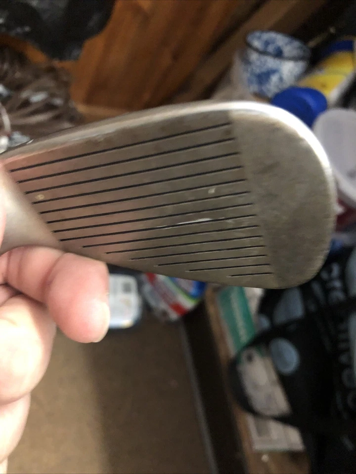 TItleist DCI 981 Gold Classic 8 Iron RH Men's Stiff Steel 36" Good  Grip Nice  - Image 2 of 4