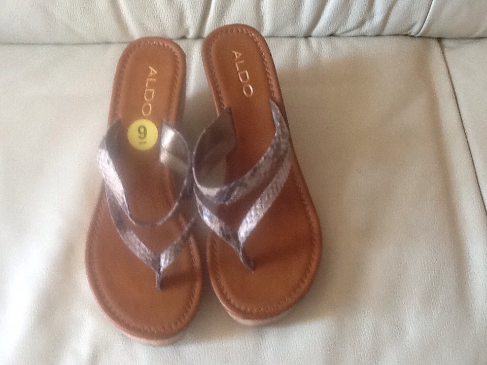 New Aldo Wedgr Shoes