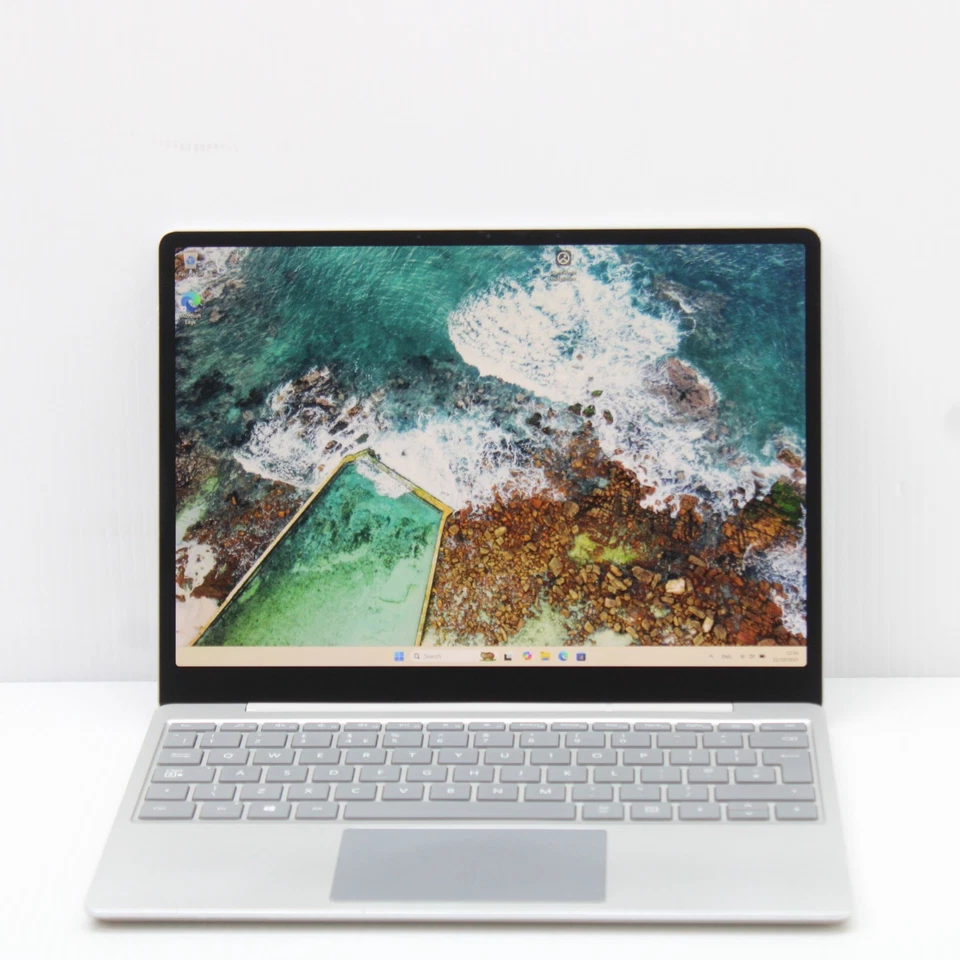 Microsoft Surface Laptop Go 12.5 inch Laptop Intel i5 1035G1 8GB RAM 256GB SSD - Image 2 of 4