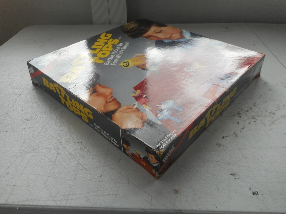 Ideal "Battling Tops" Game 1986 Ages 4+ 2-4 Players Nice Cond.  Missing 1 Top - Image 4 of 4