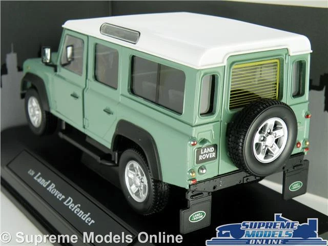 LAND ROVER DEFENDER CAR MODEL LWB GREEN 1:24 SCALE LARGE 109 LONG WHEEL BASE T3 - Image 3 of 4