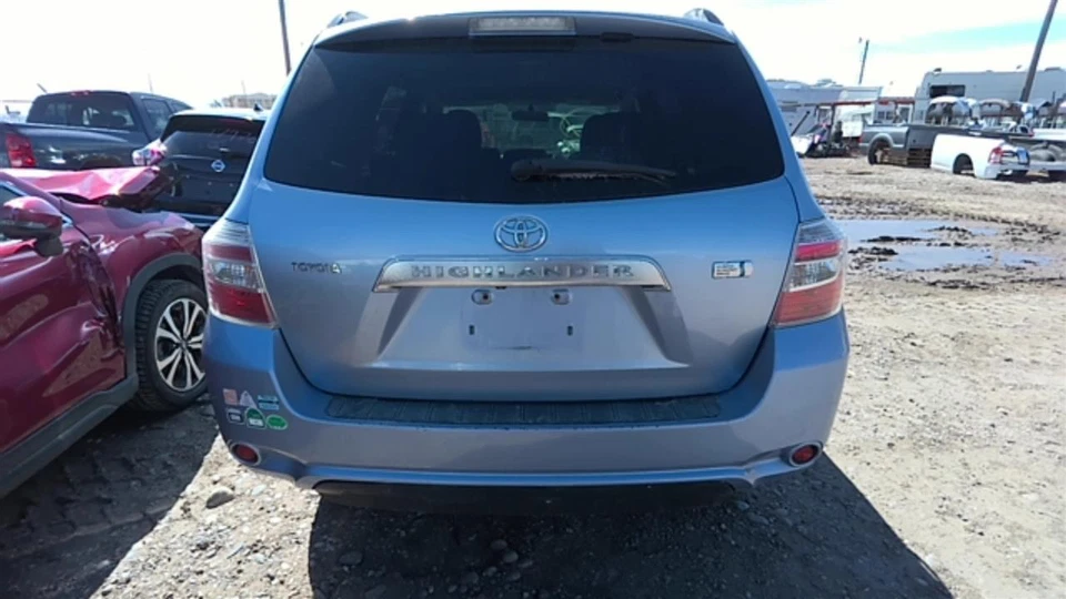 Used Fuel Injection Air Flow Meter fits: 2008 Toyota Highlander Grade A - Image 4 of 4