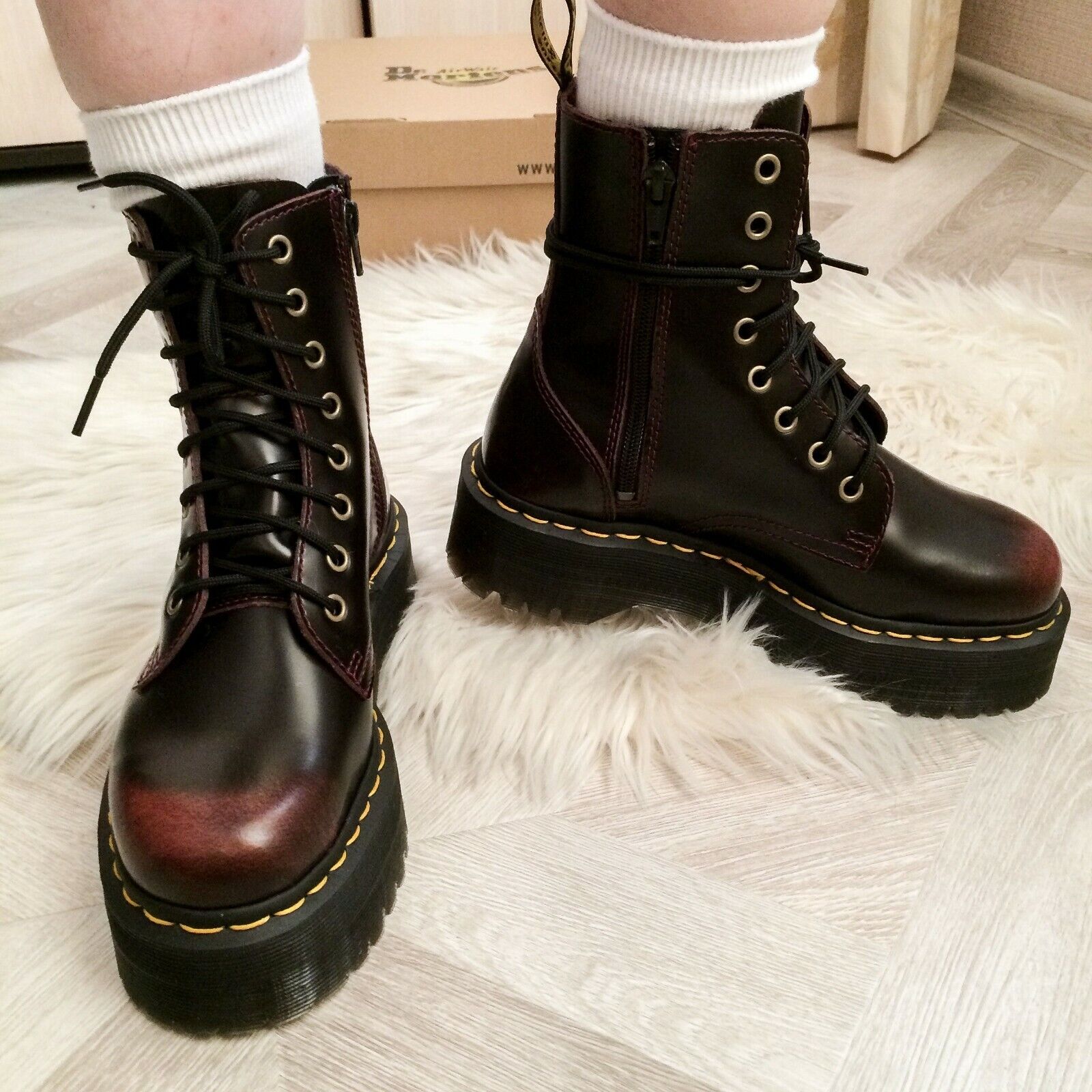Dr.Martens Jadon Red