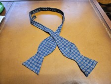 vtg Brooks Brothers all silk bow tie blue medallion made in USA