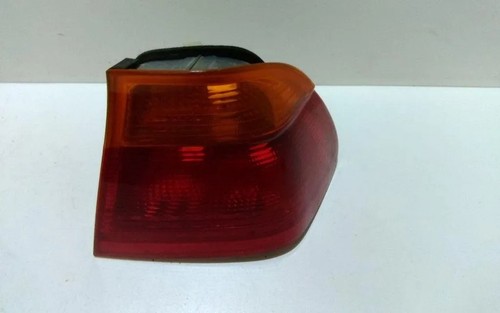 BMW 3 E46 Rücklicht hinten rechts 83649222A01572 2.00 Diesel 100kw 31321285