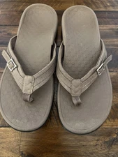 Vionic Patty Brown Sandals Womens 9 Flip Flop Thong Orthotic Buckle