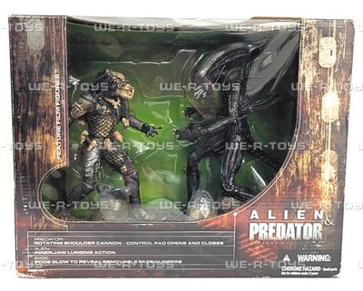 Alien & Predator フィギュアセット　未開封品　2002年製 Alien & Predator Movie Maniacs Series 5 Deluxe Figure Set