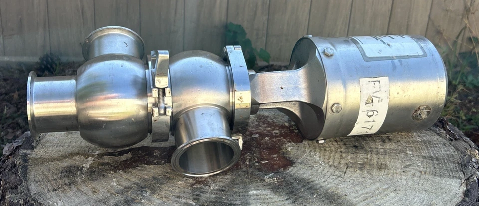 aukesha Cherry-Burrell W62 2.5" Sanitary Divert Valve Air-Actuated S-Line 316SS - Image 3 of 4