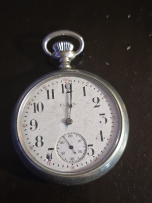 Elgin Vintage Pocket Watch cant get back open. if i hold it does tic