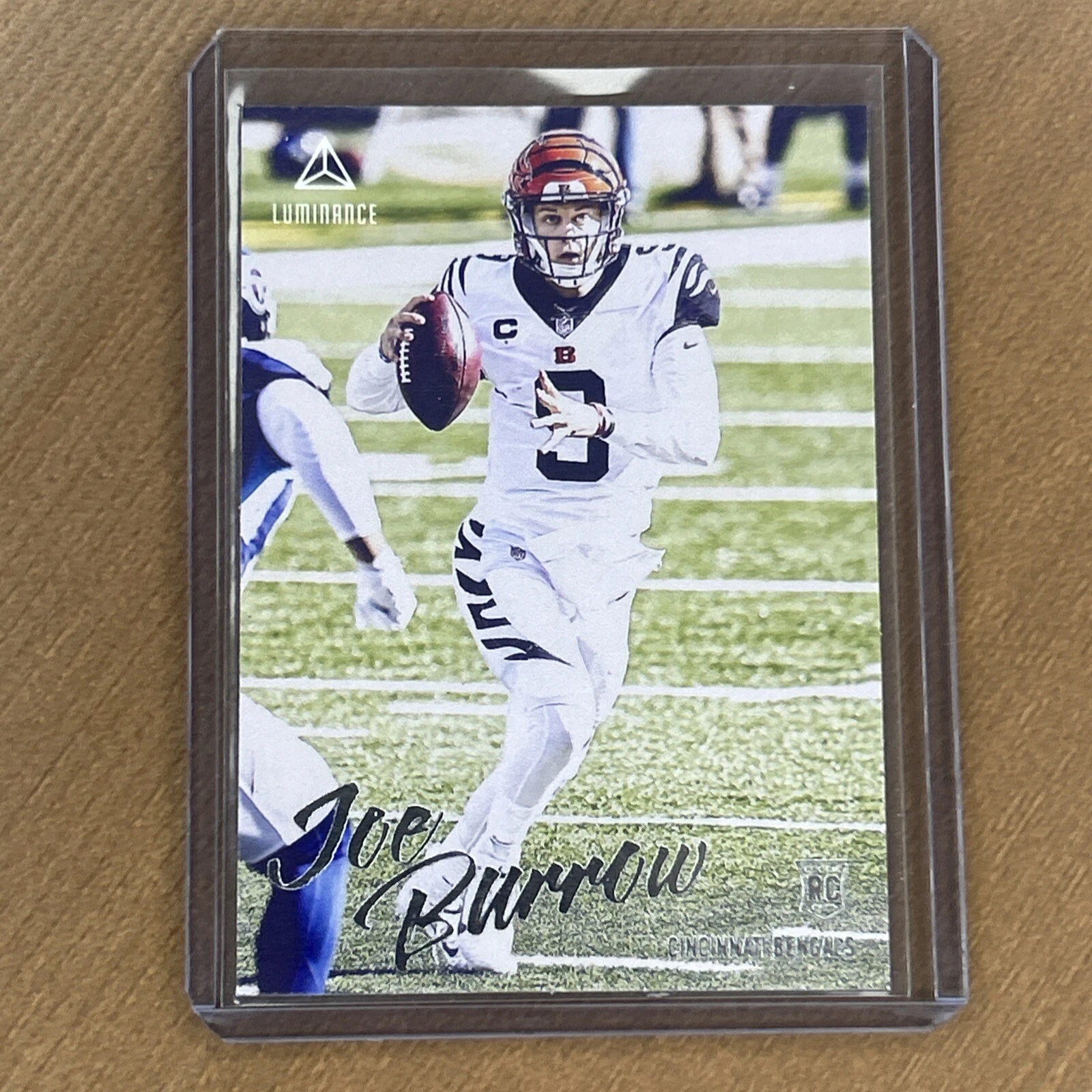 2020 CHronicles Luminance Joe Burrow Rookie RC #201 Bengals