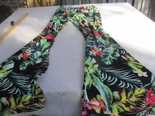 Womens Nobo floral pants sz M (7-9)