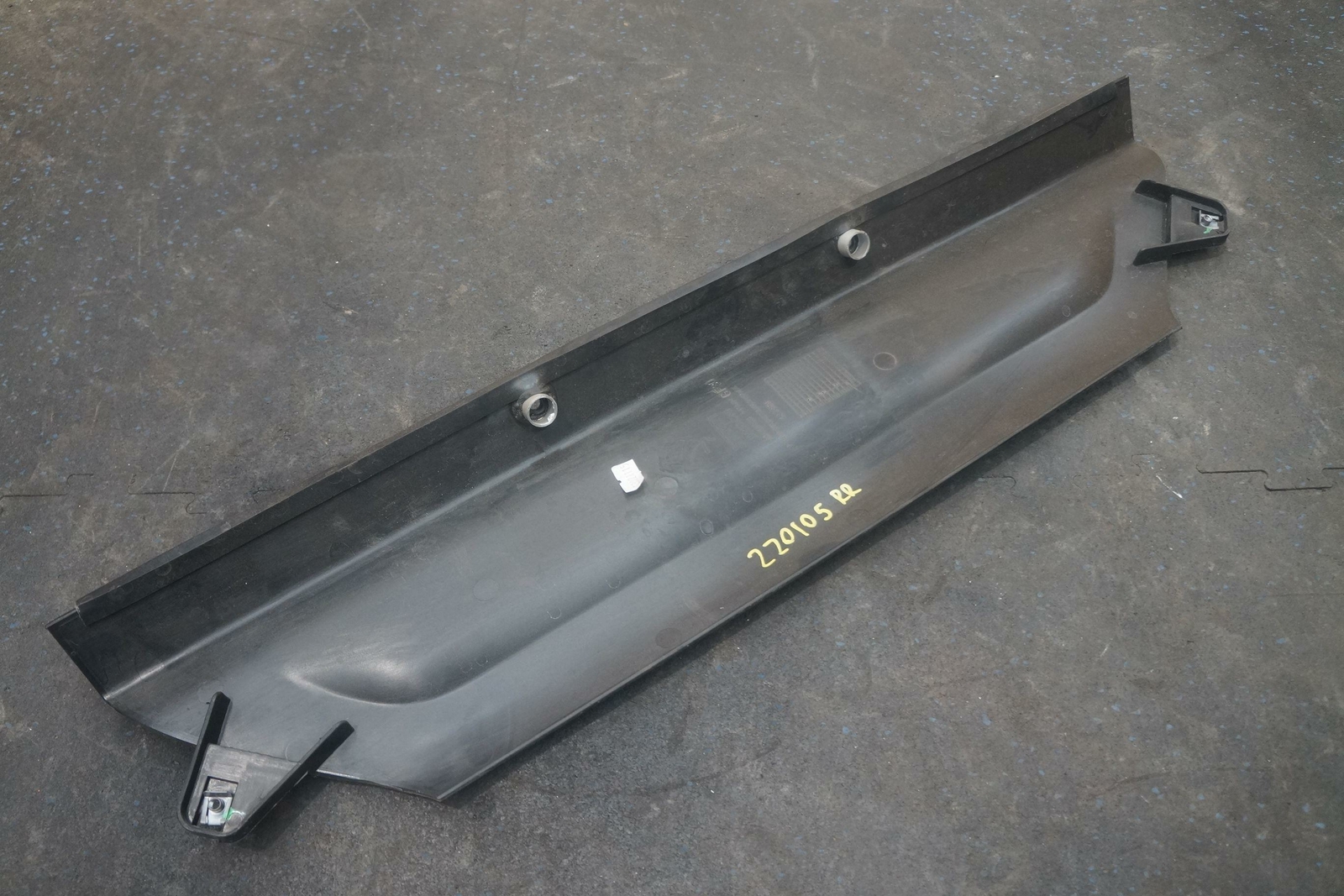 Rear Lid Underscreen Shield Trim Cover Panel 86422300 Ferrari 488 GTB 2016
