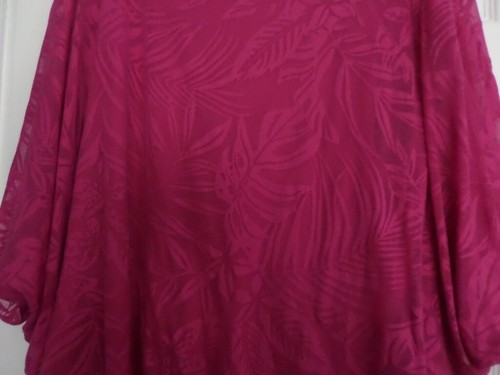 BON MARCHE CERISE PINK BATWING SLEEVE TOP SIZE 24 - Picture 3 of 4