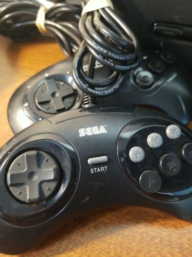 Sega Genesis Model 2 MK1631 - Controllers + EA Sports Lot Bundle - Tested Works - Picture 2 of 8