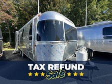 2026 Airstream Flying Cloud 25FBQ