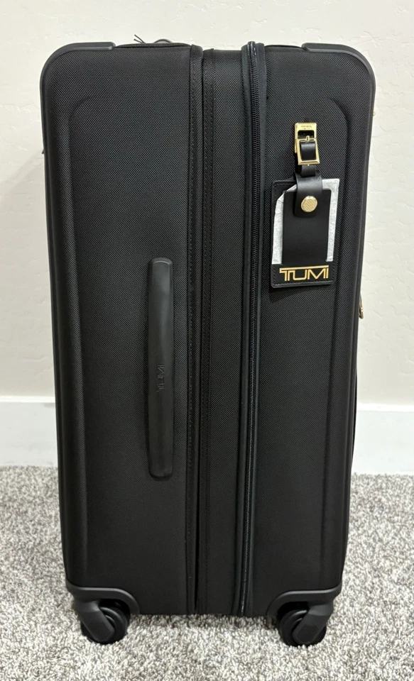 TUMI ‘Alpha’ Black / Gold Nylon Short Trip Expandable Packing Case - 1171652693 - Image 2 of 4