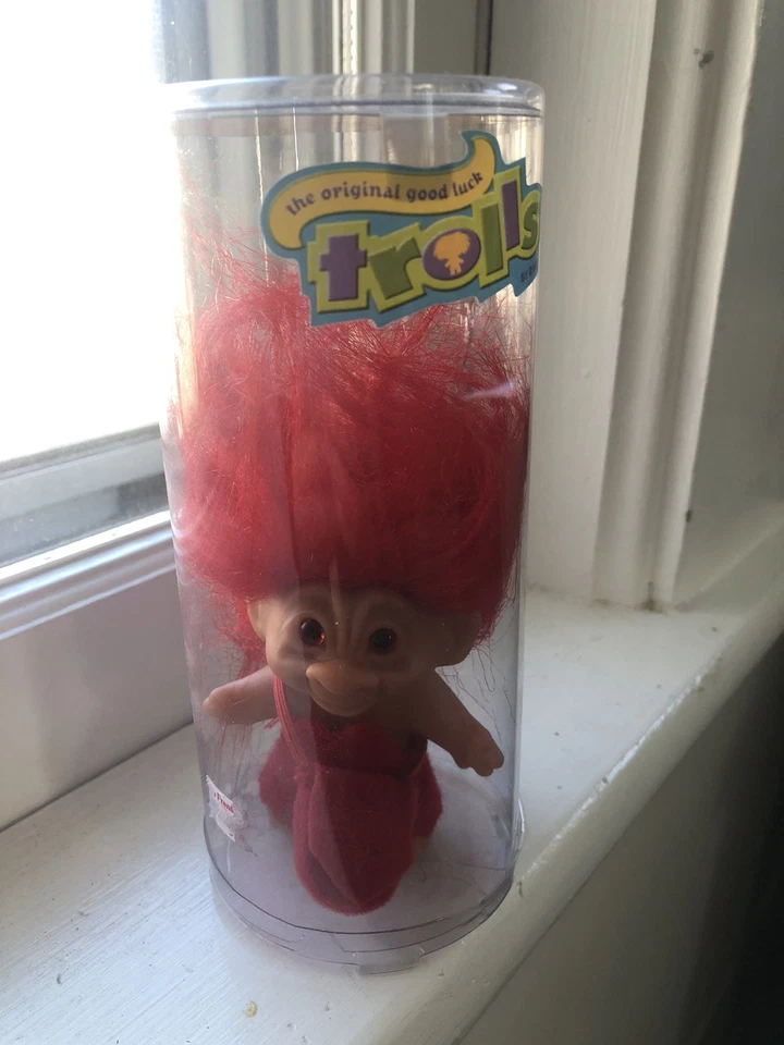 2005 GOOD LUCK MESSENGER TROLL - 3" DAM Troll - New in Box - RED dress & bag - Image 4 of 4