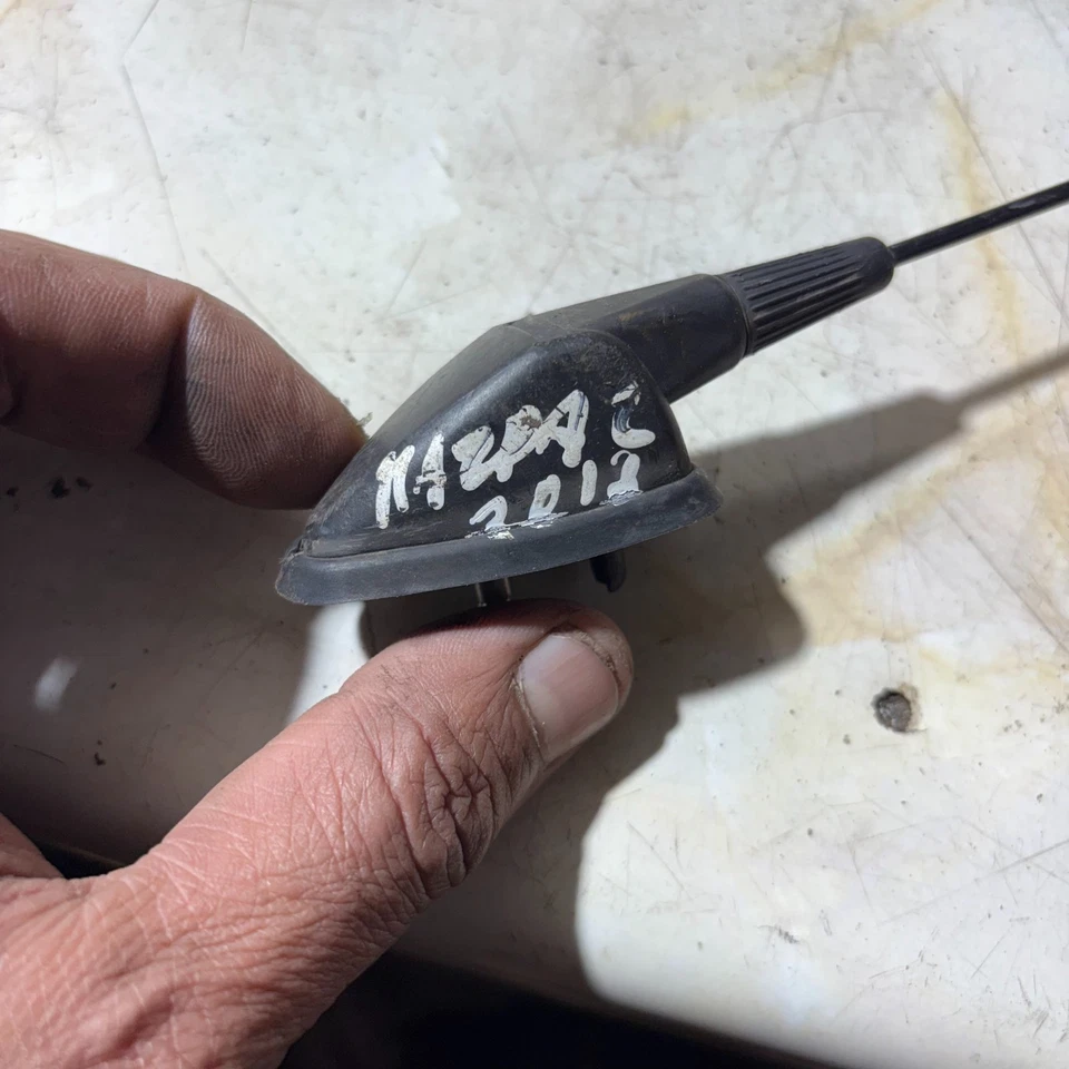 Mazda 2 2007-2014 Roof Radio Antenna Genuine OEM - Image 2 of 4