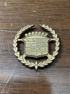Vintage GM Cadillac Dealer Lapel Pin..TM1100
