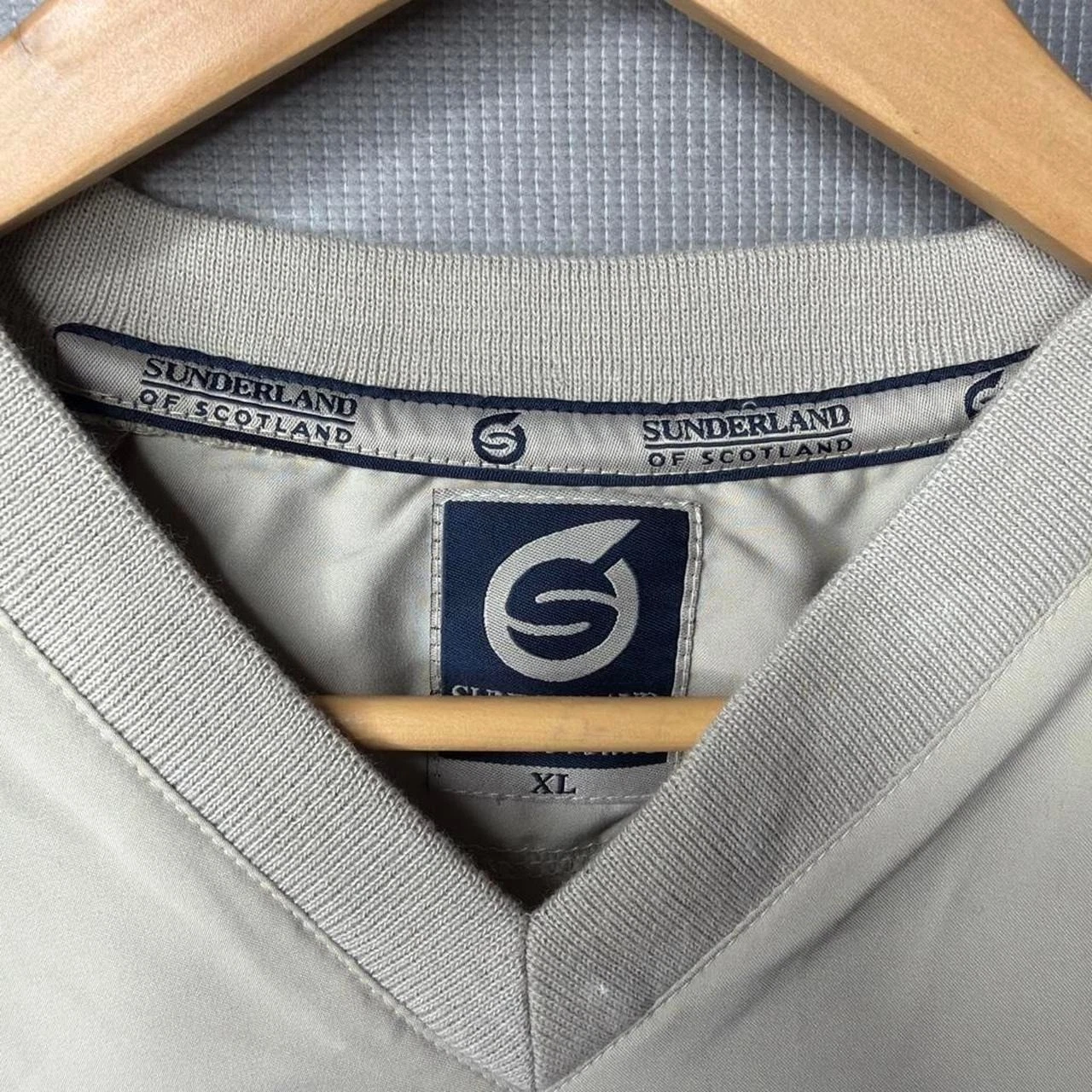Sunderland Of Scotland Windbreaker Pullover Tan V-Neck Golf Jacket XL - product detail image 3